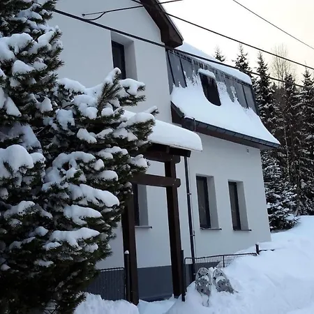 A La Montagne 3*