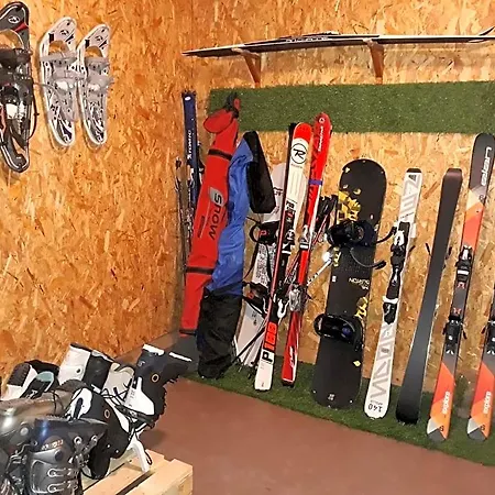 A La Montagne Frühstückspension 3*
